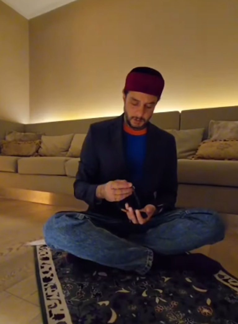 أحمد الفيشاوي يستعيد ذكريات والده 