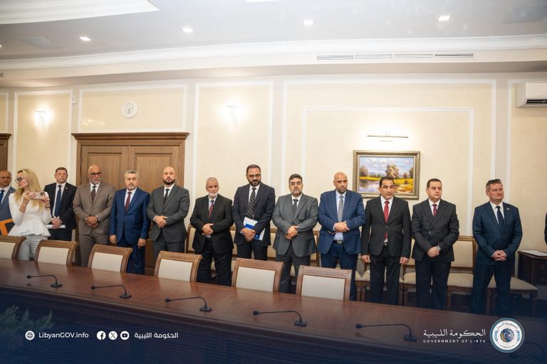رئيس حكومة شرق ليبيا في مينسك