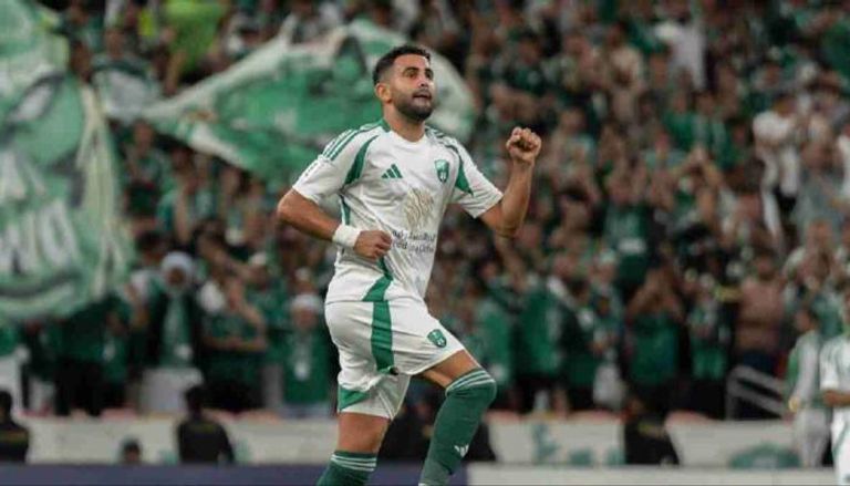 محرز نجم الأهلي السعودي