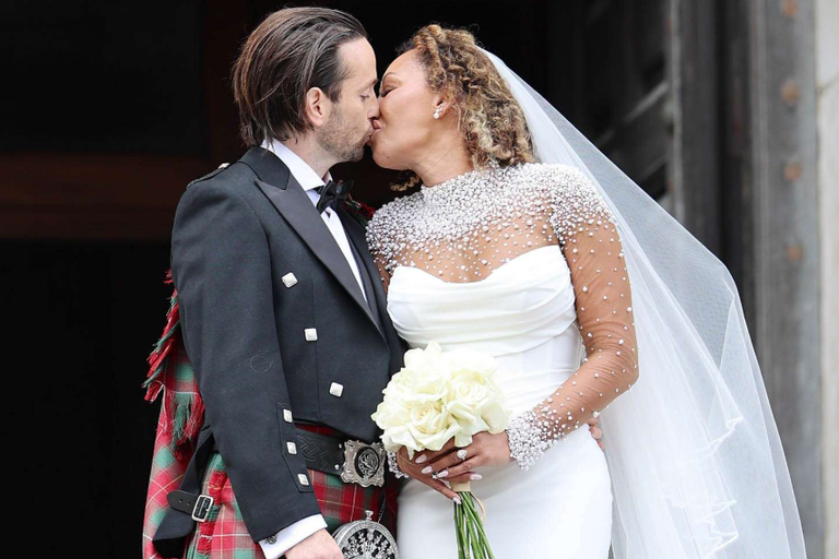 زفاف ميلاني براون 