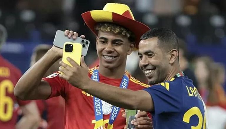 لامين يامال نجم برشلونة