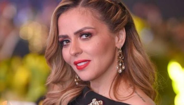 الإعلامية المصرية مها الصغير