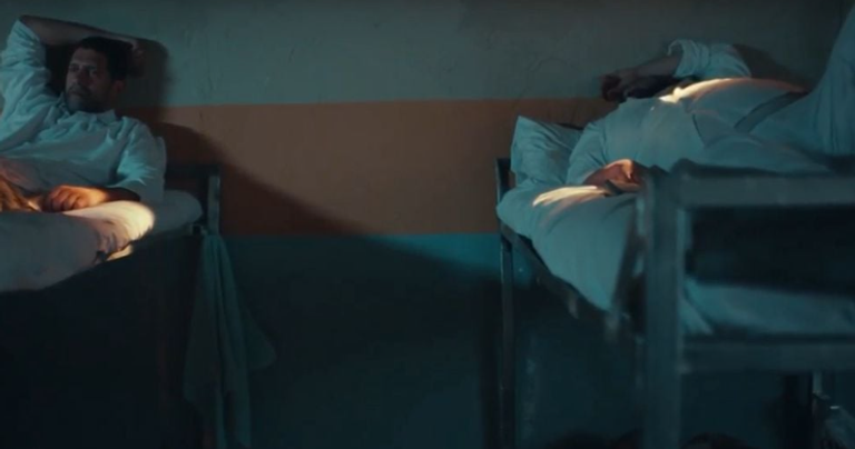 أحمد مجدي وأسماء أبو اليزيد في لقطة من مسلسل «فات الميعاد»