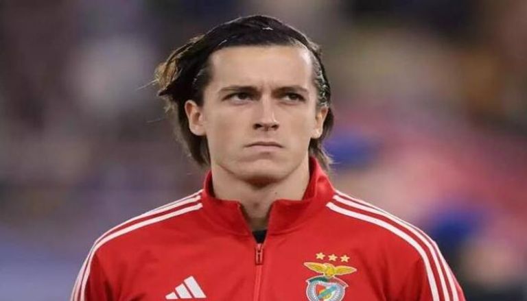 ألفارو كاريراس لاعب ريال مدريد المنتظر