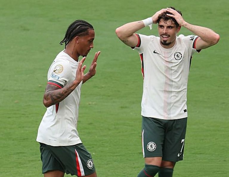 جواو بيدرو يرفض الاحتفال