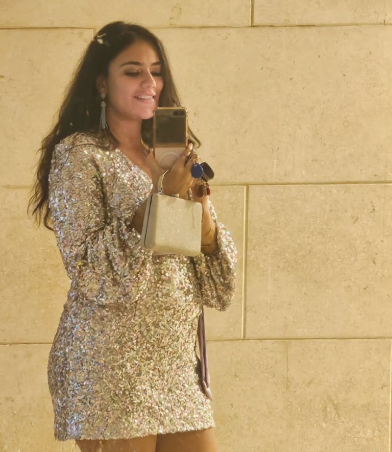 ثراء جبيل تكشف عن حملها الأول ثراء جبيل تكشف عن حملها الأول