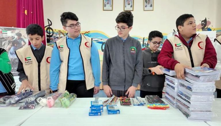 رئيس الإمارات يستقبل أوائل الثانوية وأولياء أمورهم وعدداً من القيادات التربوية