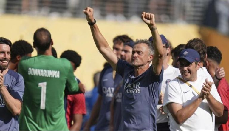 لويس إنريكي مدرب باريس سان جيرمان
