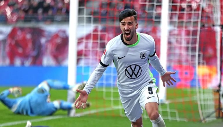 محمد الأمين عمورة، نجم الجزائر