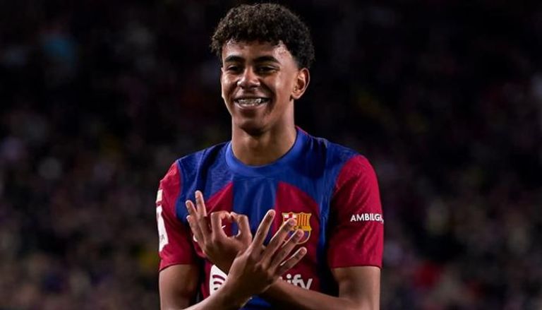 لامين يامال نجم برشلونة