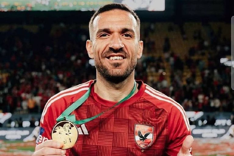 علي معلول، نجم الأهلي 