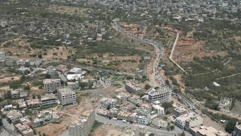 أسلاك حوثية في المنفذ الشرقي لتعز - (العين الإخبارية)
