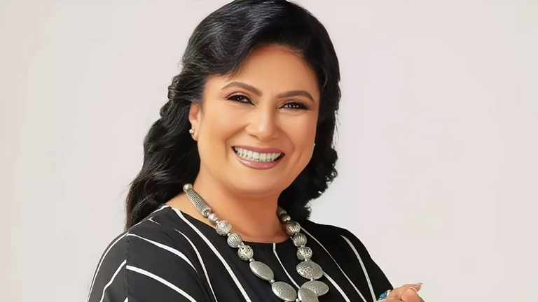 الفنانة سلوى عثمان الفنانة سلوى عثمان