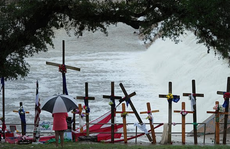 فيضانات تكساس