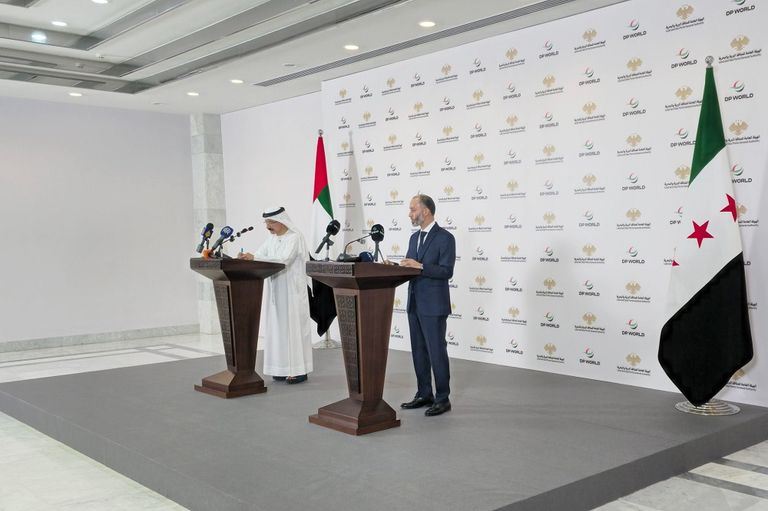 جانب من توقيع الاتفاق بحضور الرئيس السوري أحمد الشرع