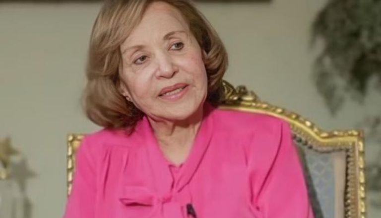 الفنانة آمال رمزي