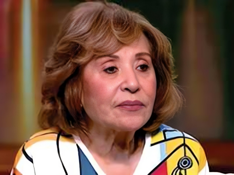 الفنانة آمال رمزي