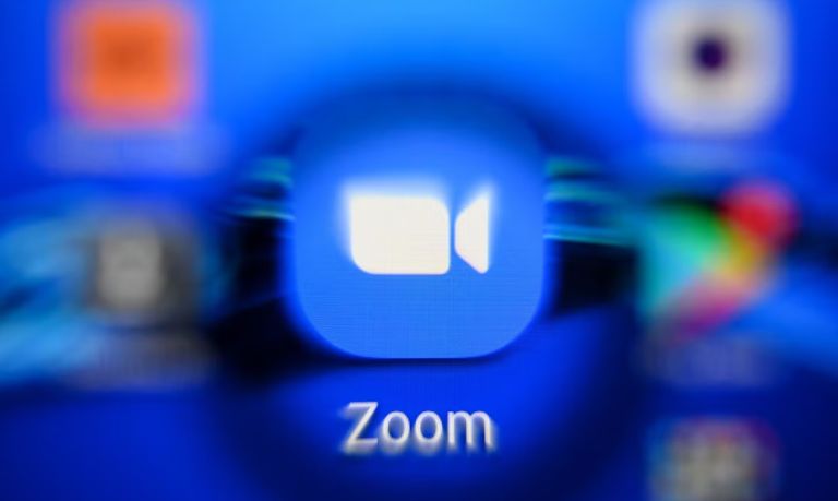 أدوات الذكاء الاصطناعي تدون الملاحظات بالاجتماعات