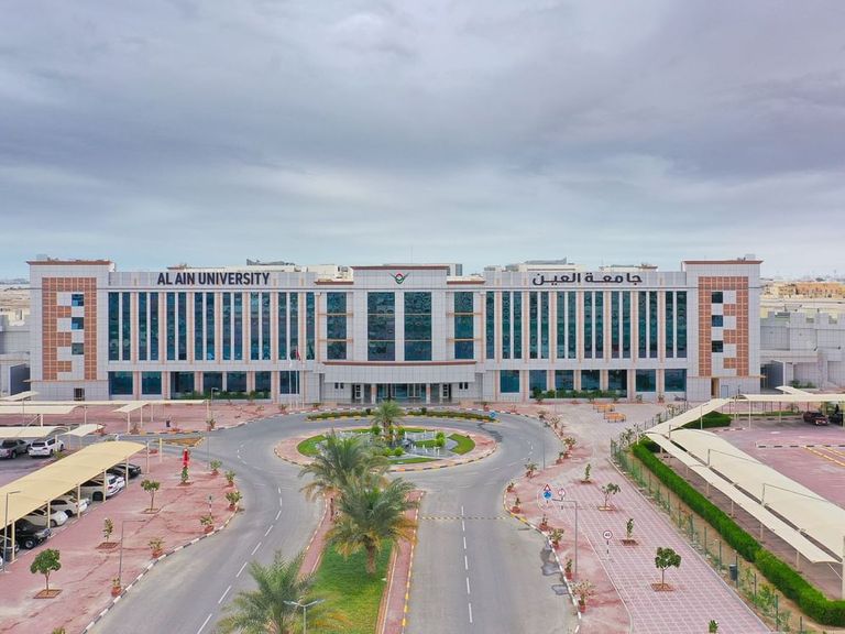 رئيس الإمارات يزور جامعة محمد بن زايد للذكاء الاصطناعي