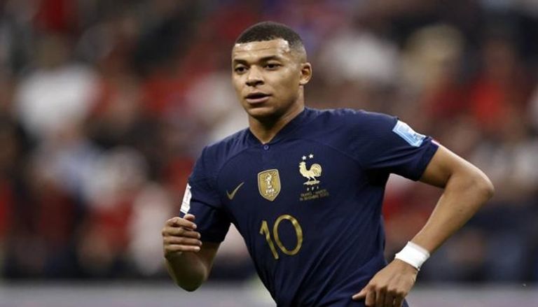 كيليان مبابي نجم منتخب فرنسا