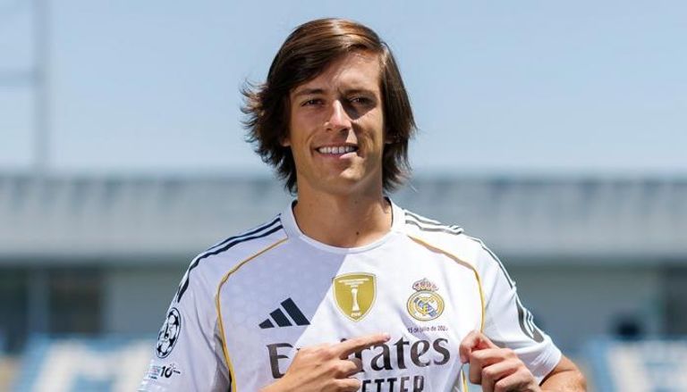 ألفارو كاريراس بقميص ريال مدريد