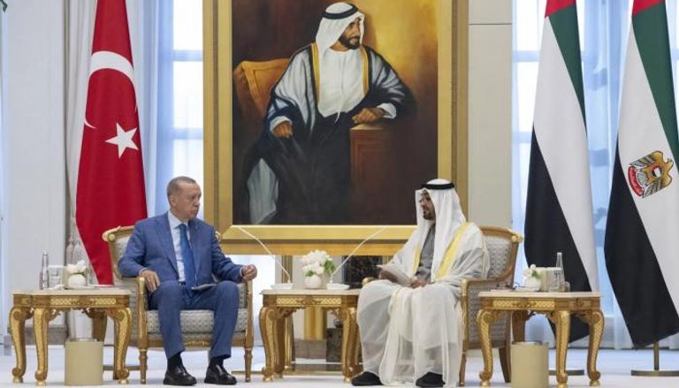 الشيخ محمد بن زايد آل نهيان والرئيس أردوغان في لقاء سابق