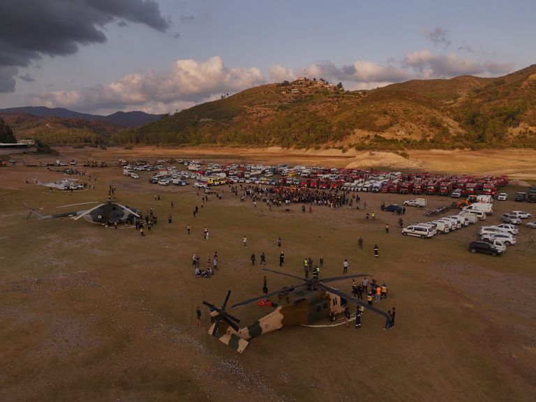 السيطرة الكاملة على حرائق اللاذقية بسوريا السيطرة الكاملة على حرائق اللاذقية بسوريا