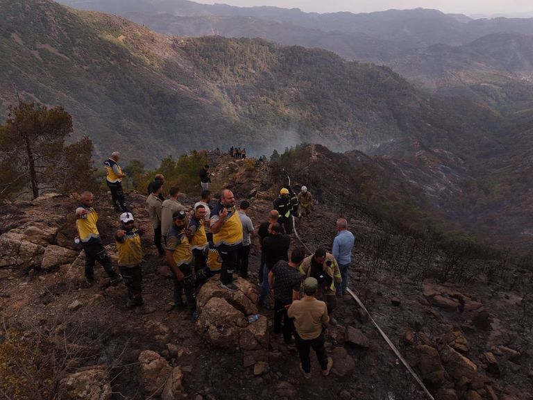 السيطرة الكاملة على حرائق اللاذقية بسوريا السيطرة الكاملة على حرائق اللاذقية بسوريا