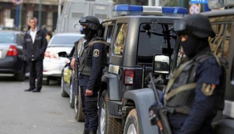 تفاصيل القبض على والدة سفاح التجمع