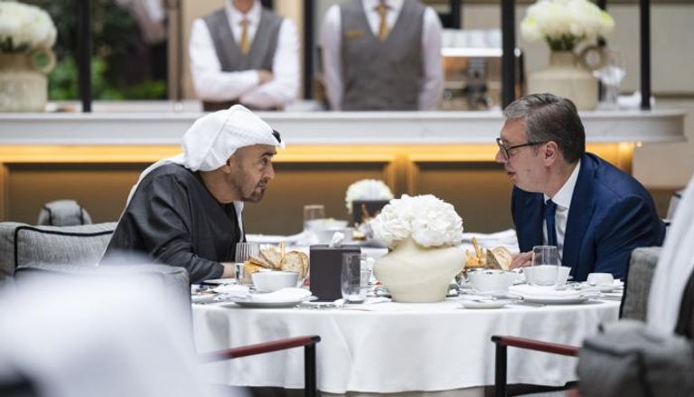 محمد بن زايد آل نهيان ورئيس صربيا