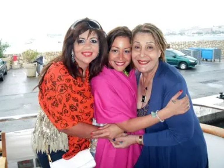 الفنانة زيزي مصطفى