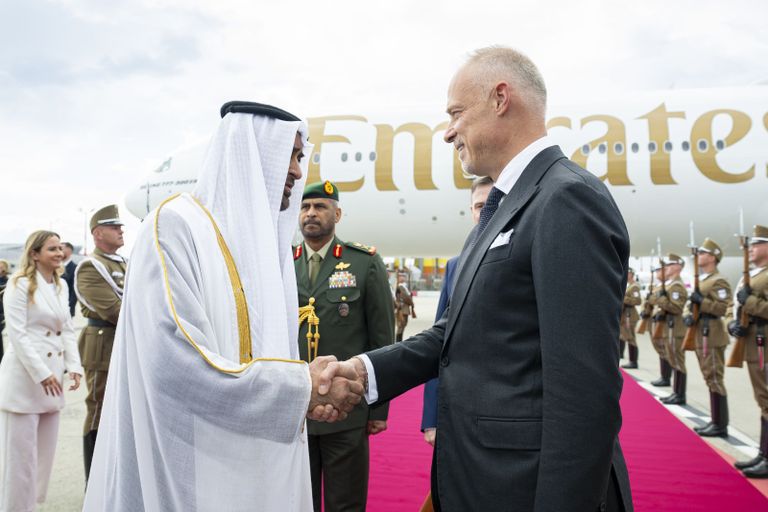 وصول الشيخ محمد بن زايد آل نهيان إلى العاصمة بودابست