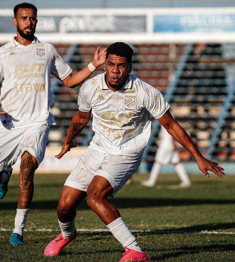 احتفال رونالدو يؤدي للإصابة بالرباط الصليبي