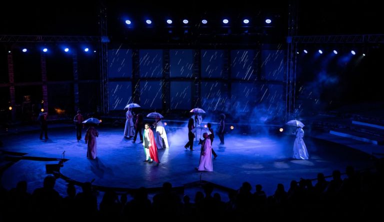 لقطة من مسرحية "أم البلدان"