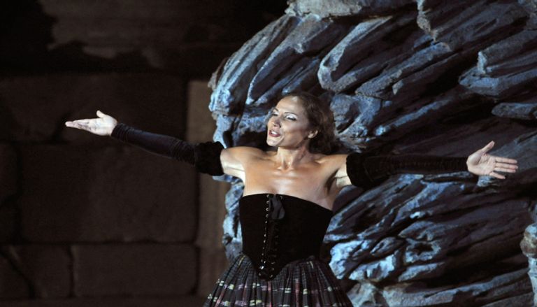 رحيل المغنية الفرنسية بياتريس أوريا مونزون