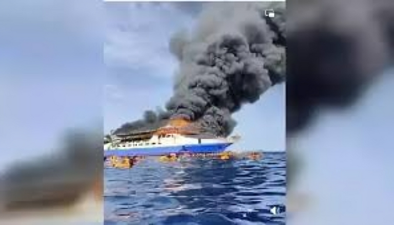 حريق عبارة الركاب برشلونة