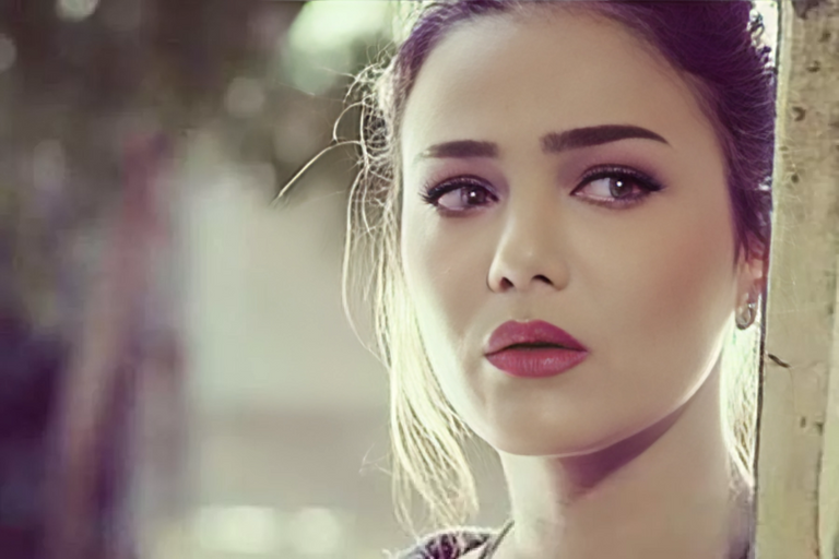 الممثلة السورية دانا مارديني