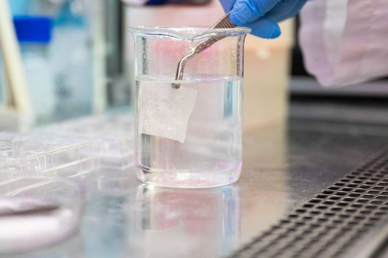 ابتكار روسي يمنح أملاً لمرضى سرطان الحنجرة