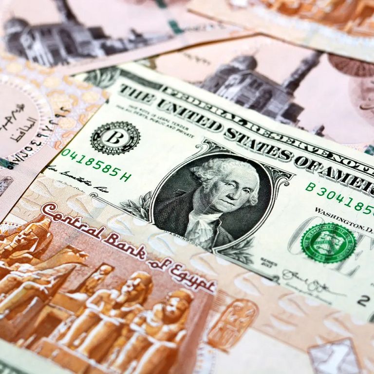 أوراق نقدية فئة 100 دولار أمريكي - أرشيفية