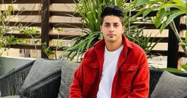 الفنان مصطفى عنبة 