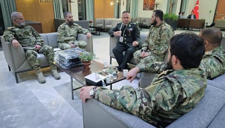 وفد من وزارة الدفاع السورية يشارك في معرض دفاعي في تركيا
