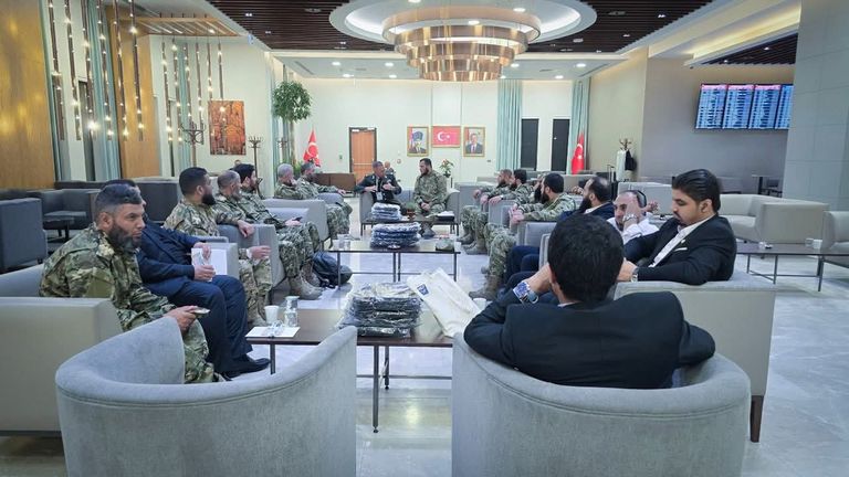 وفد من وزارة الدفاع السورية يشارك في معرض دفاعي في تركيا