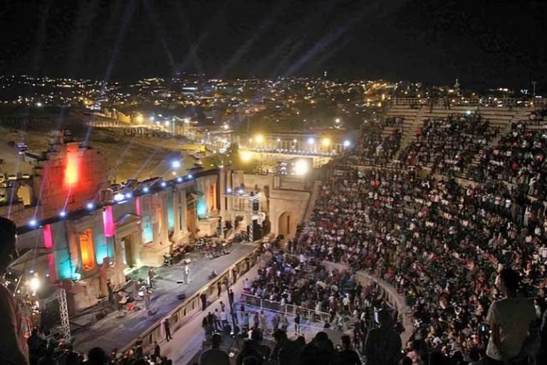 أجواء مبهرة في افتتاح مهرجان جرش 