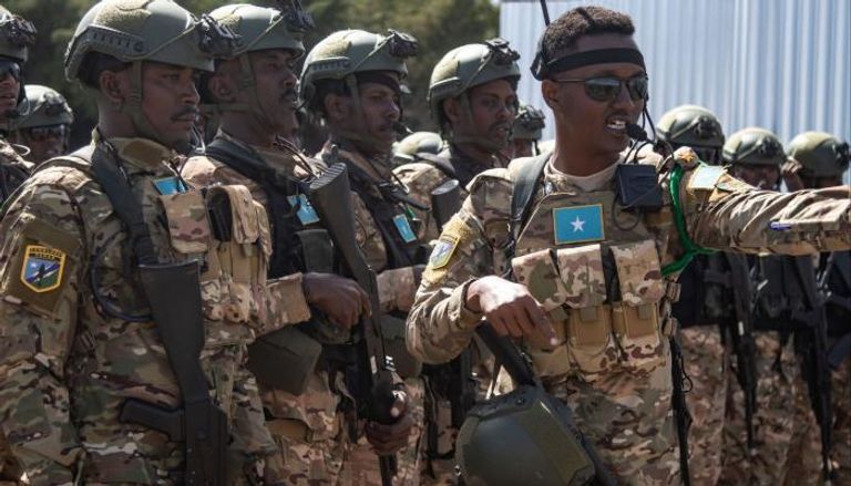جنود صوماليون يجرون تدريبا مع شركاء متعددي الجنسيات