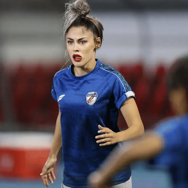 عبلة بن سنوسي الجزائرية عبلة بن سنوسي