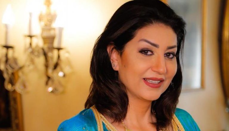 النجمة المصرية وفاء عامر