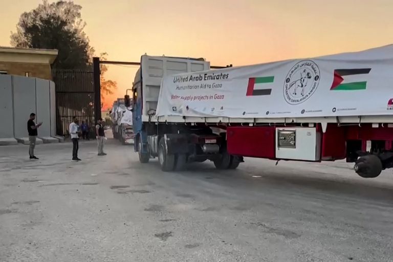 مساعدات من الإمارات