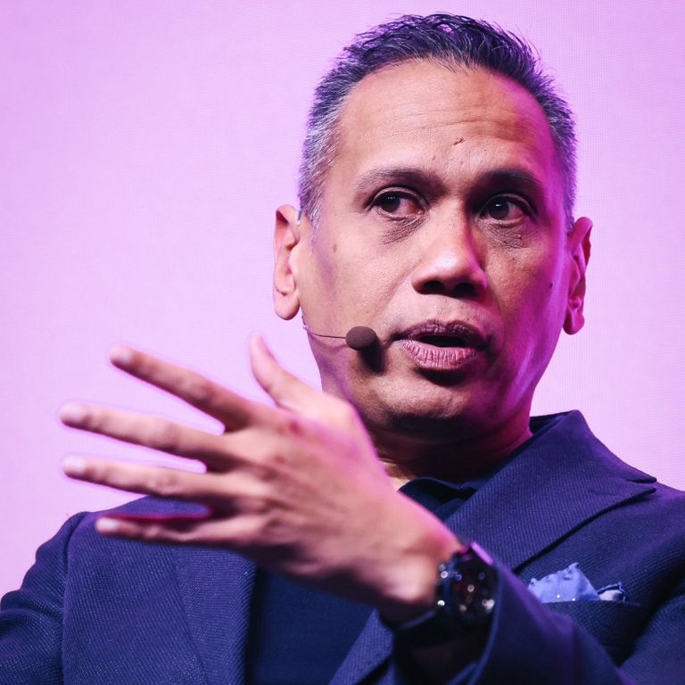 ميروان سوارسو سيسك فابريغاس وليونيل ميسي