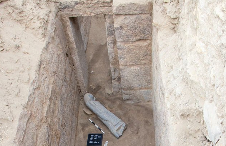 العثور على أكبر باب وهمي في الحضارة الفرعونية