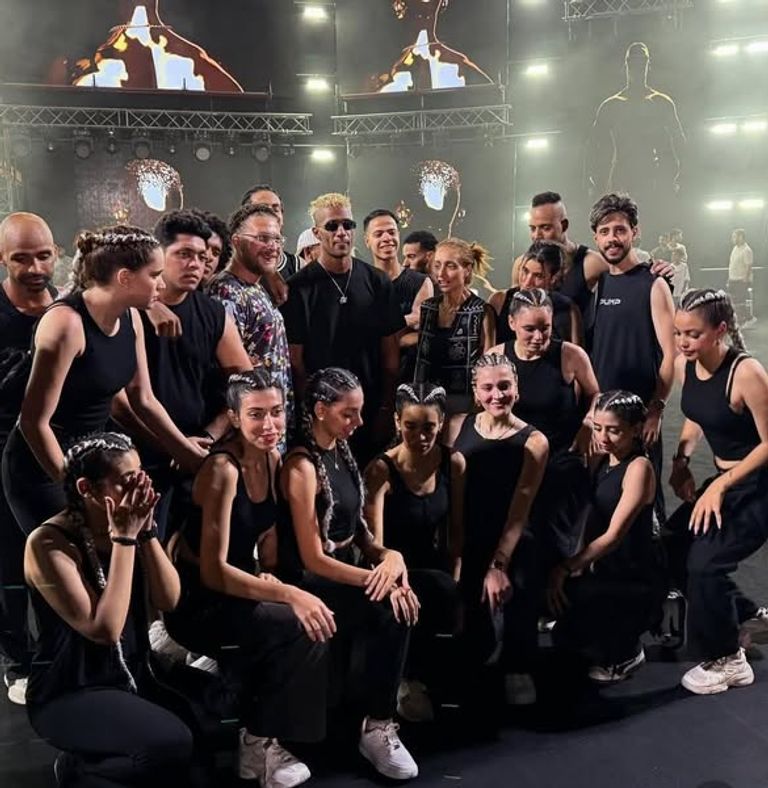 استعدادات حفل محمد رمضان ببورتو مارينا